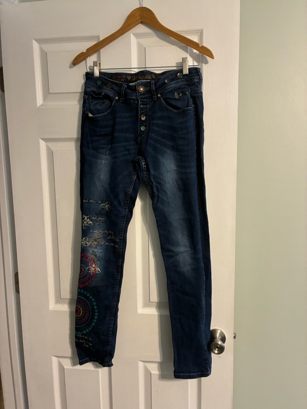 Desigual Dark Blue Skinny Jeans with Multicolor Embroidery